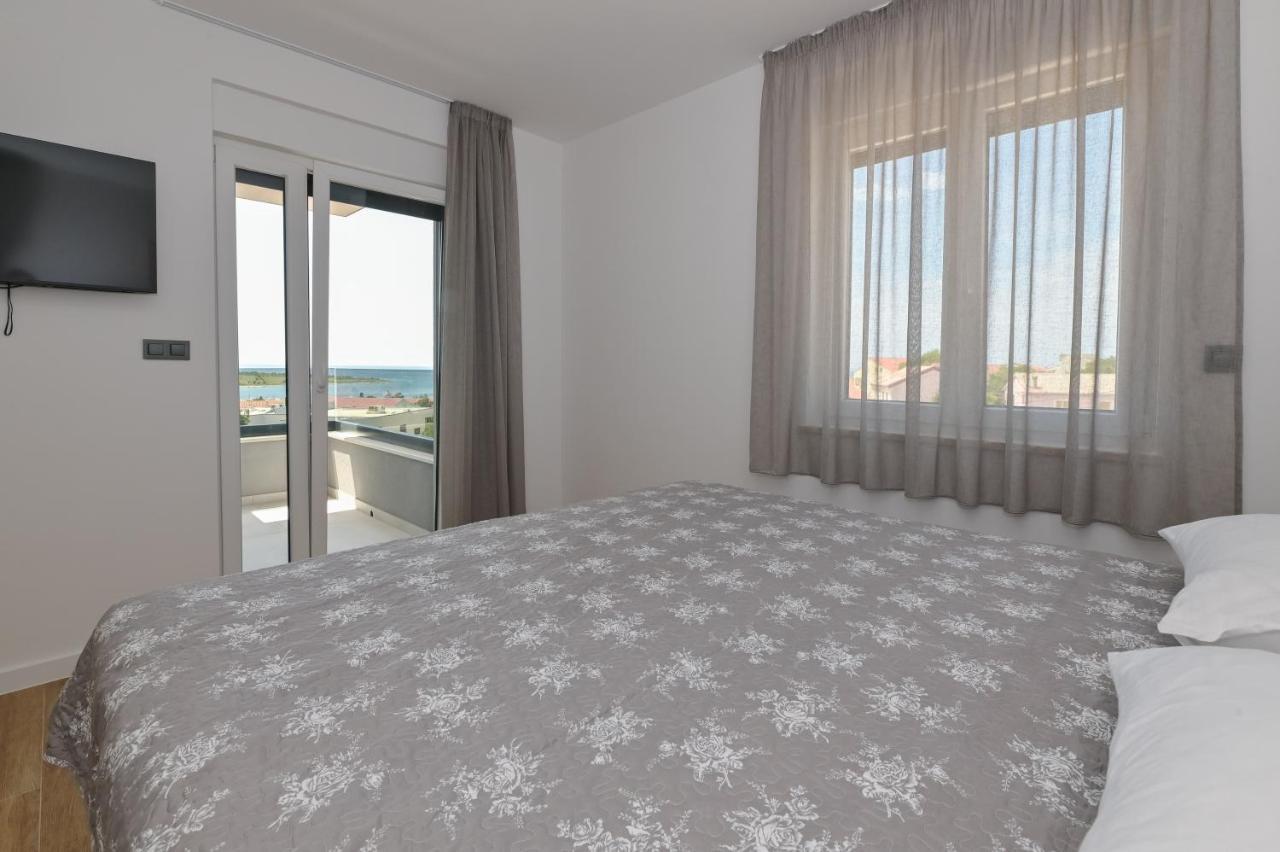 The Eagle Apartment Novalja Ngoại thất bức ảnh